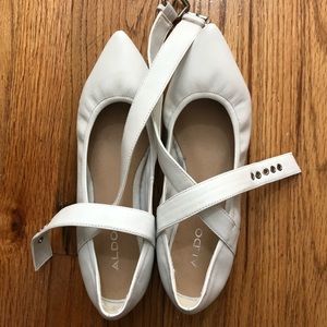 Aldo white leather flat 37.5